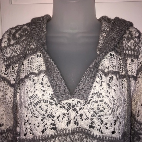 Maurices Knit V Neck Hooded Sweater Winter Gray - Picture 3 of 9